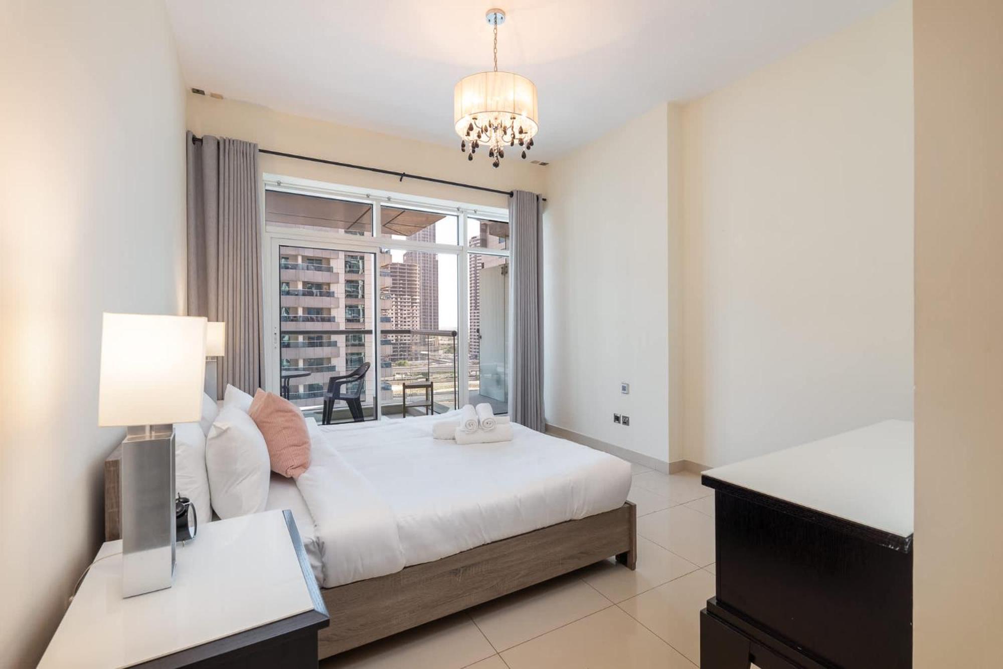 Serene 1-Bedroom Retreat In Dubai Marina Exterior photo